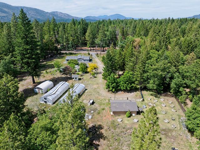 261 White Oak Drive, Cave Junction, OR 97523