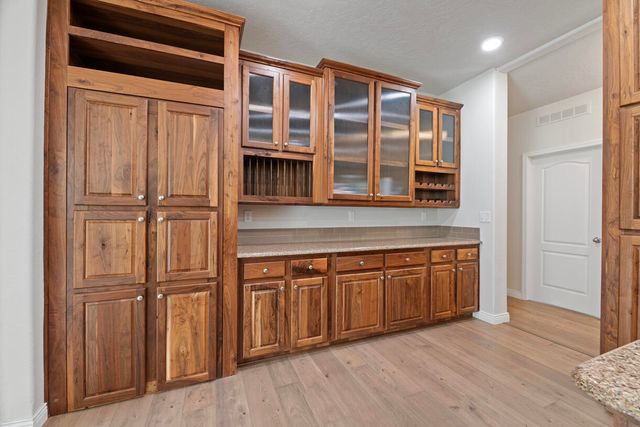 261 White Oak Drive, Cave Junction, OR 97523