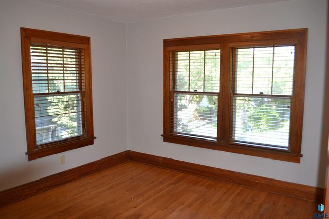 527 S Euclid Ave Avenue, Sioux Falls, SD 57104