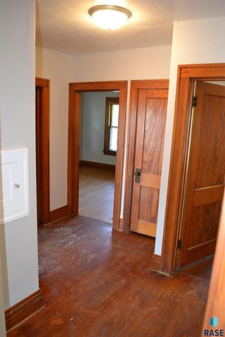 527 S Euclid Ave Avenue, Sioux Falls, SD 57104