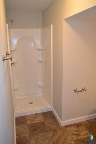 527 S Euclid Ave Avenue, Sioux Falls, SD 57104