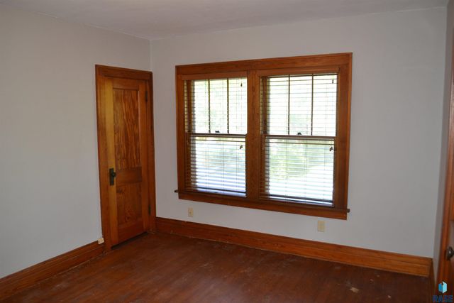 527 S Euclid Ave Avenue, Sioux Falls, SD 57104