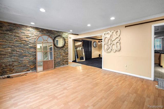 29249 Everett Street, Southfield, MI 48076