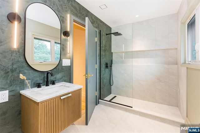 2 Russell Terrace, Montclair, NJ 07042