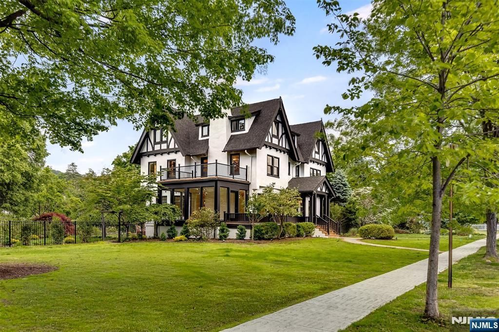 2 Russell Terrace, Montclair, NJ 07042