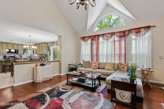 10 Dori Lane, Barnegat, NJ 08005