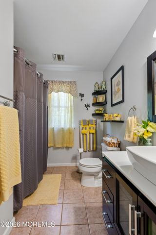 10 Dori Lane, Barnegat, NJ 08005