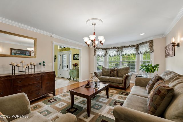 10 Dori Lane, Barnegat, NJ 08005