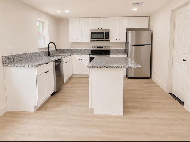 4607 Englewood Street, Houston, TX 77026