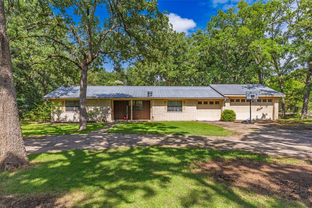 4177 County Road 3321, Greenville, TX 75402