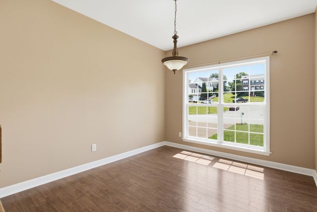 2752 Aston Woods Ln, Thompsons Station, TN 37179