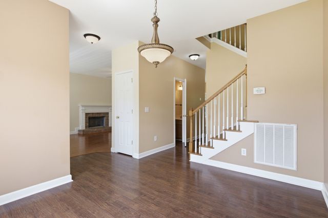 2752 Aston Woods Ln, Thompsons Station, TN 37179