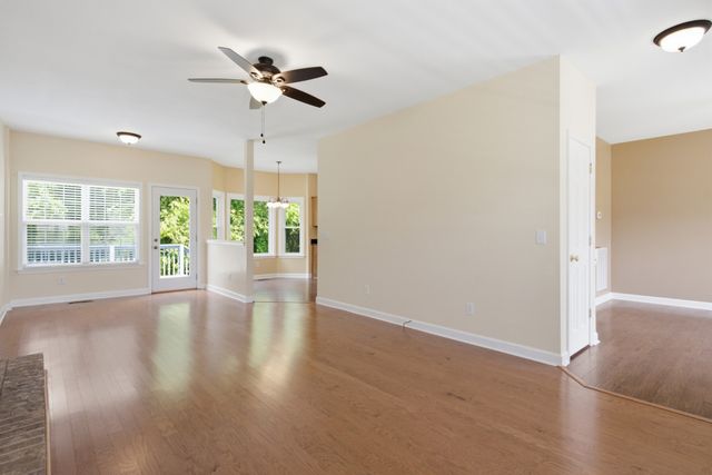 2752 Aston Woods Ln, Thompsons Station, TN 37179