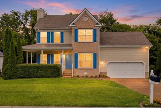 2752 Aston Woods Ln, Thompsons Station, TN 37179