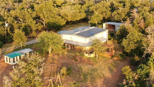 1004 22 Hills Rd, Gause, TX 77857