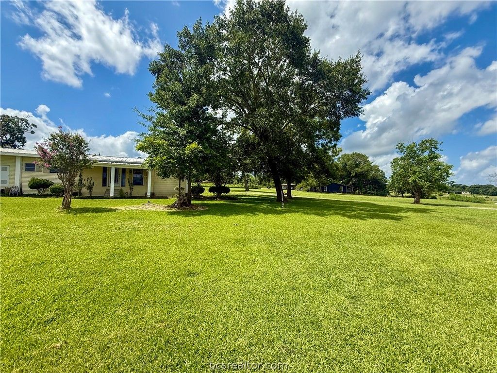 2433 County Road 409, Navasota, TX 77868 — photo 5