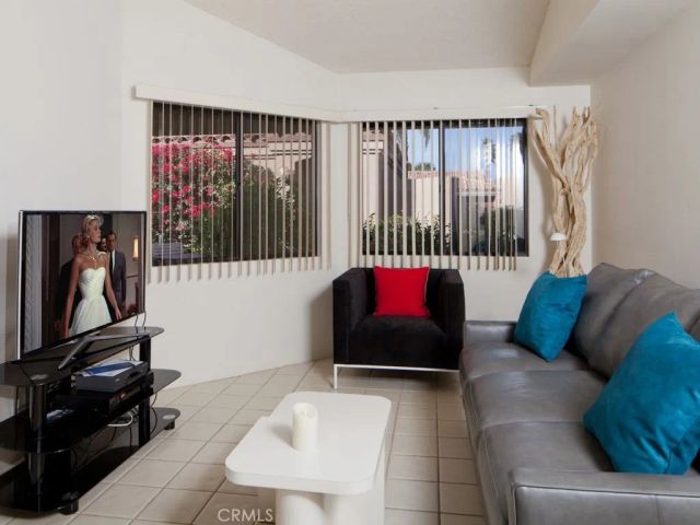 38613 Wisteria Drive, Palm Desert, CA 92211