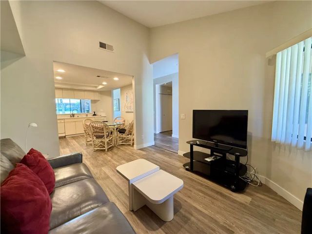 38613 Wisteria Drive, Palm Desert, CA 92211