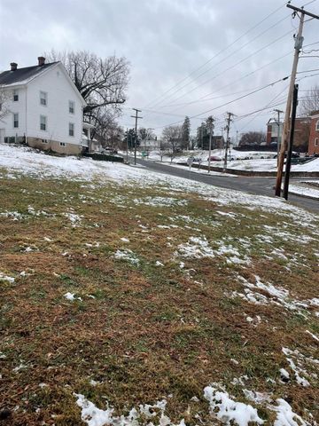 101 College Drive, Lynchburg, VA 24501