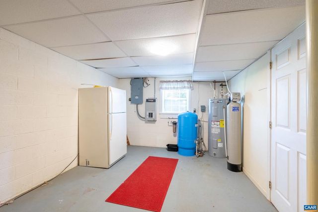 631 MONTEI DR, Earlysville, VA 22936