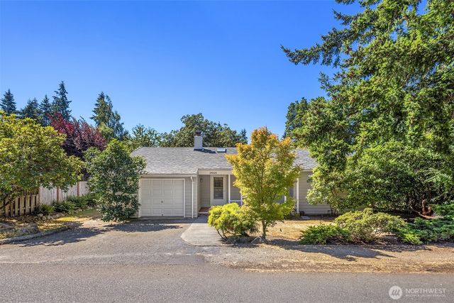 20820 Hillcrest Place, Edmonds, WA 98026