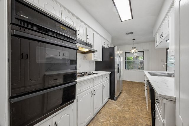 4903 Mistletoe Road, Pasadena, TX 77505