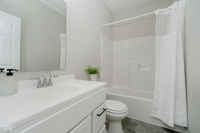 3717 River Jordan Circle, Westfield, IN 46074