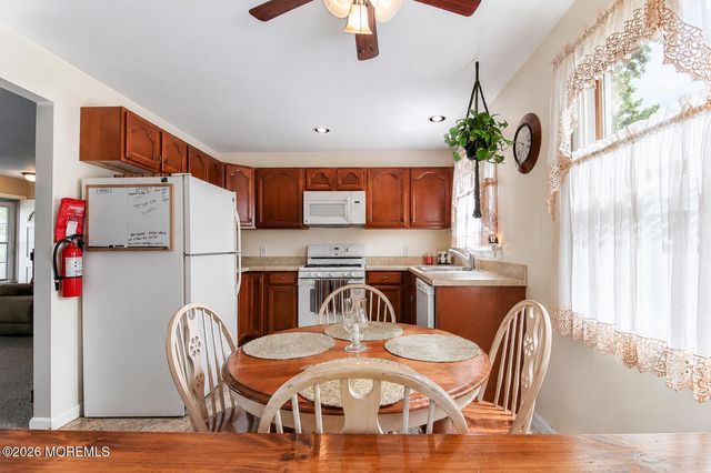 65 Longman Street, Toms River, NJ 08753