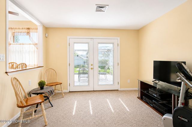 65 Longman Street, Toms River, NJ 08753