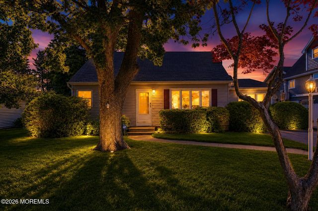 65 Longman Street, Toms River, NJ 08753