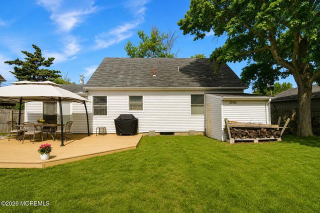 65 Longman Street, Toms River, NJ 08753