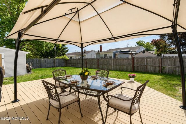 65 Longman Street, Toms River, NJ 08753