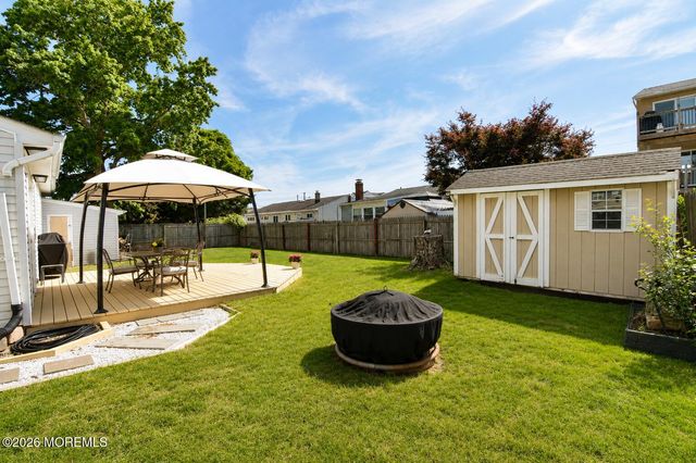 65 Longman Street, Toms River, NJ 08753