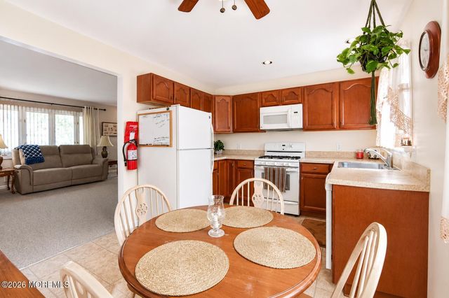 65 Longman Street, Toms River, NJ 08753