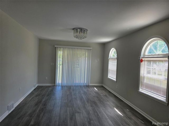 15795 Taft Street, Romulus, MI 48174