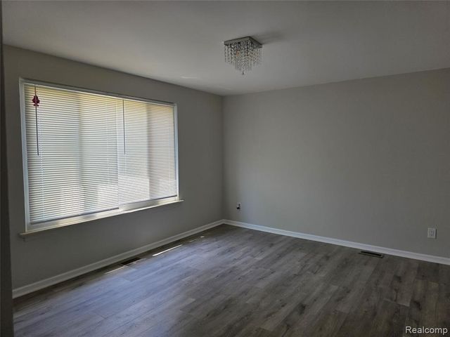 15795 Taft Street, Romulus, MI 48174