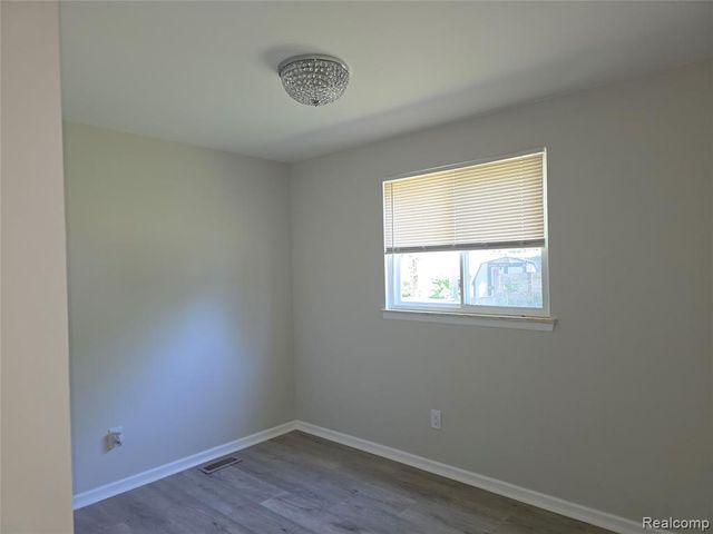 15795 Taft Street, Romulus, MI 48174