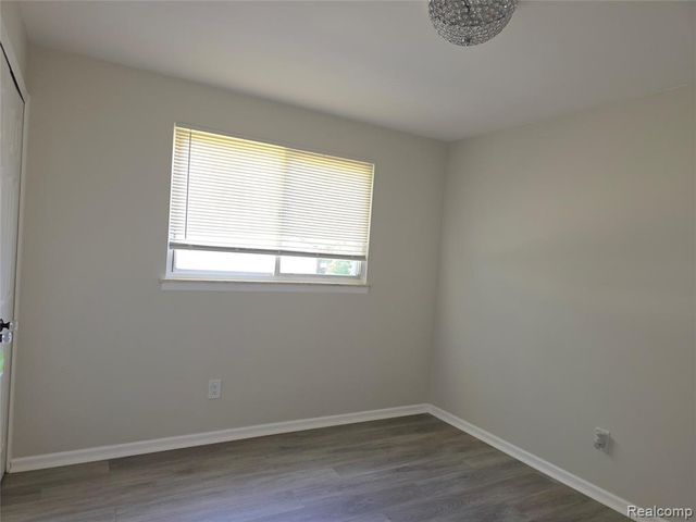 15795 Taft Street, Romulus, MI 48174