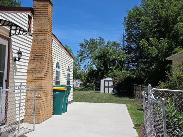 15795 Taft Street, Romulus, MI 48174