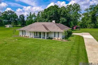 6915 Greenmeadow Dr, Greenwell Springs, LA 70739
