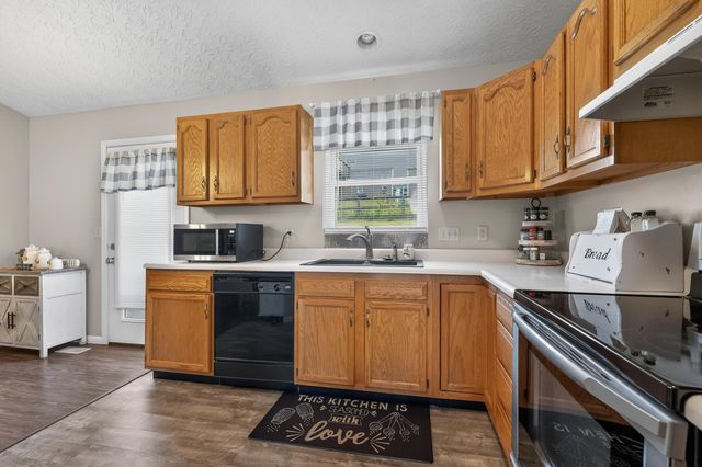 240 Brentwood Drive, Dry Ridge, KY 41035