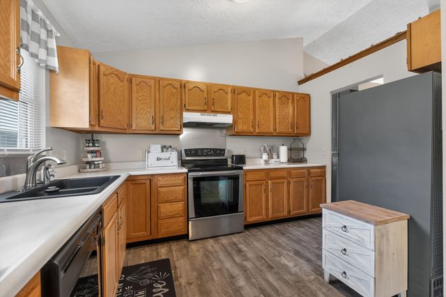 240 Brentwood Drive, Dry Ridge, KY 41035