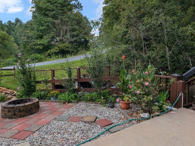 13 Choestoe Valley Circle, Blairsville, GA 30512