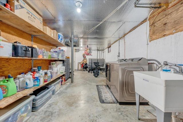 1126 Vivian AVE, Roanoke, VA 24019