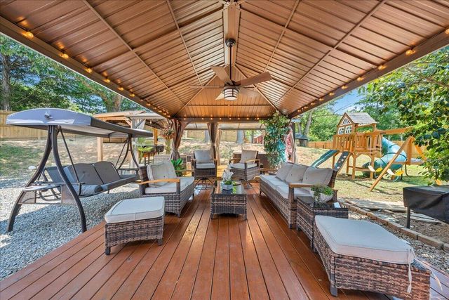 1126 Vivian AVE, Roanoke, VA 24019