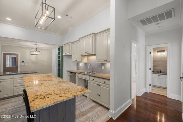 118 Flowers Lane, Brandon, MS 39047