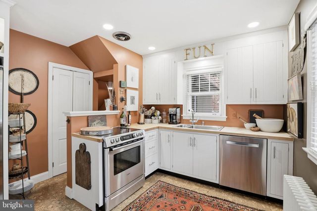 931 MARTHA AVE, Lancaster, PA 17601