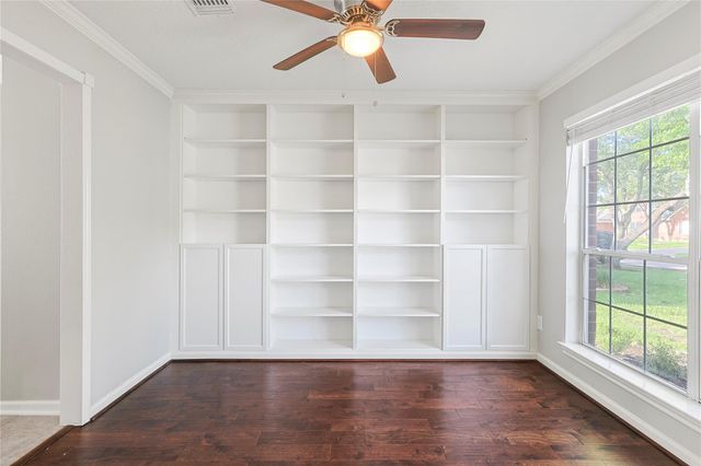4204 Seminole Drive, Pearland, TX 77584