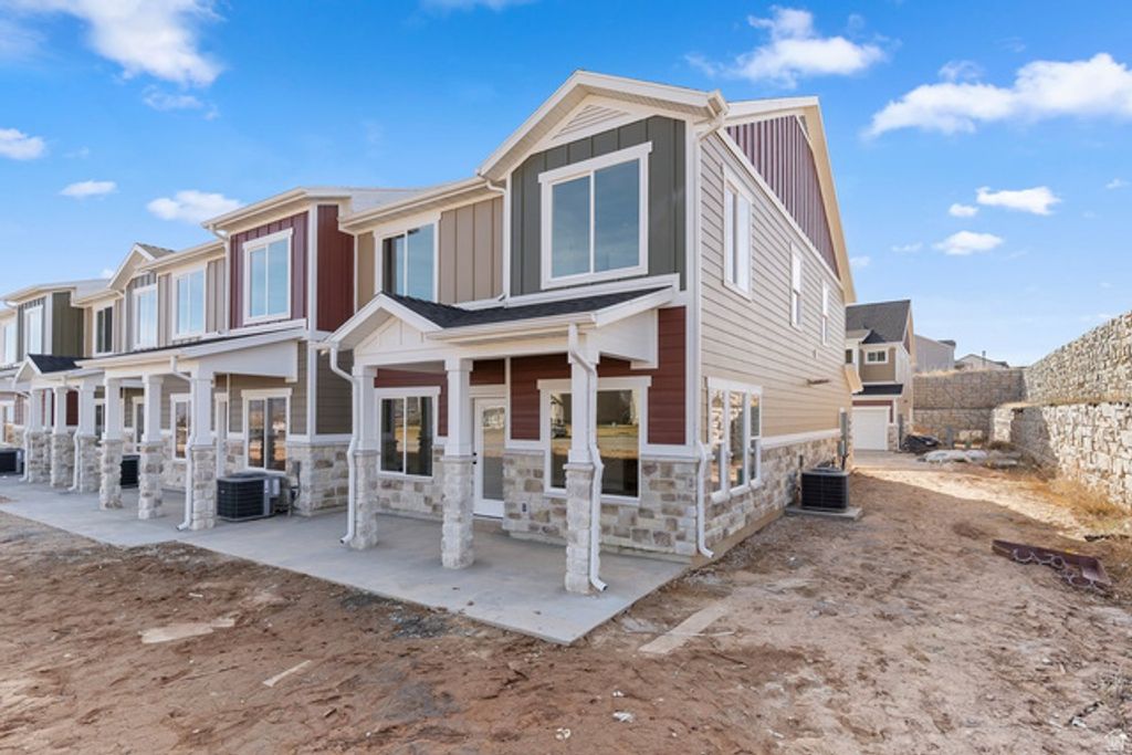 3142 N 1675 E, Layton, UT 84040