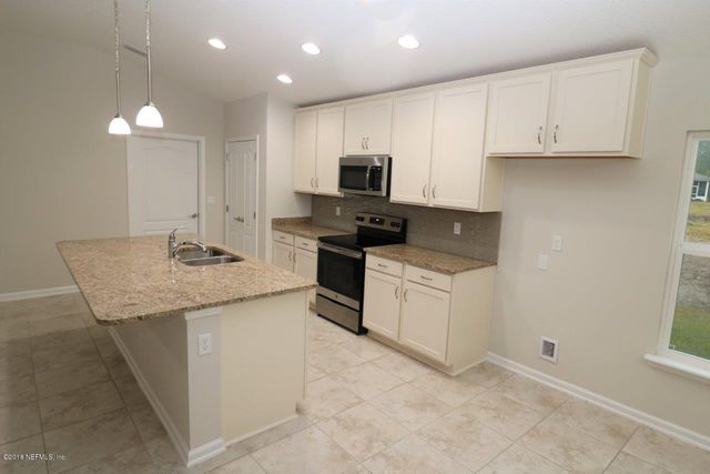 86467 MOONLIT WALK Circle, Yulee, FL 32097